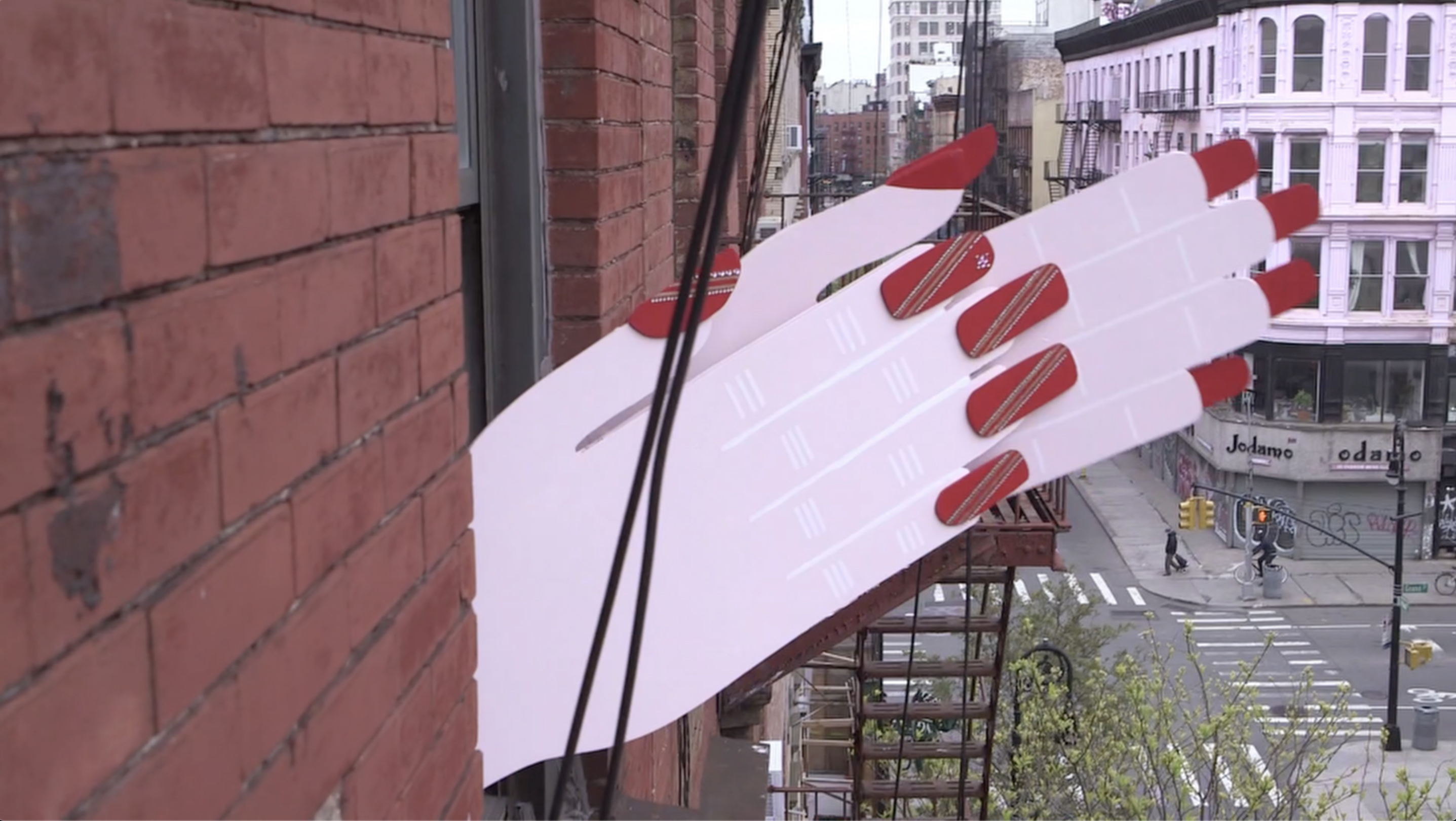 I Happen to Like New York Glossy